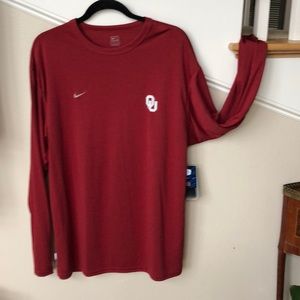 Nike OU long sleeve top